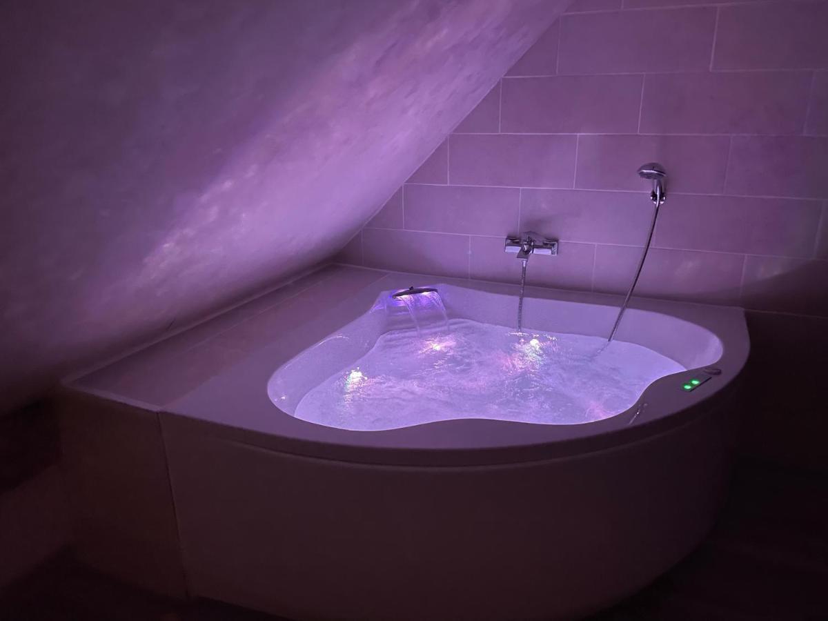 Le Nid D'Amour 2Pers / Wifi / Sauna Houssen ภายนอก รูปภาพ